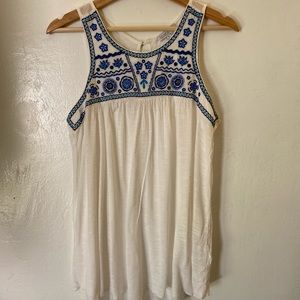 Patrons of Peace juniors size M flowy embroidered tank top